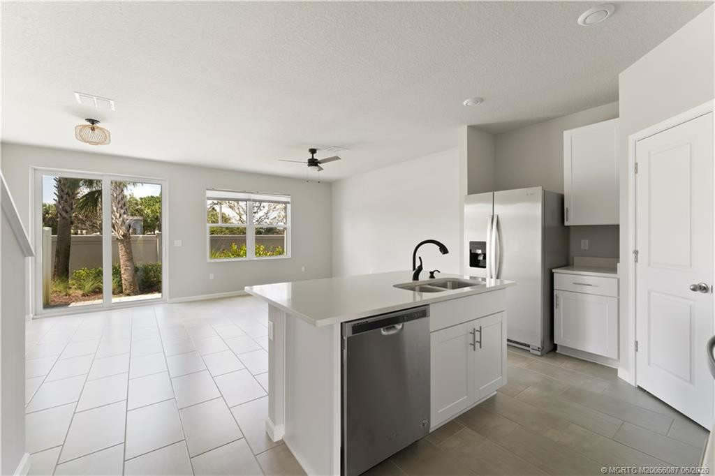 Photo 5 at 325 SE Halifax Lane, Stuart