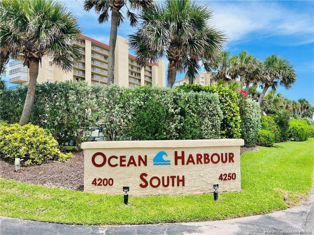 Photo 2 at 4250 N Highway A1A 302, Fort Pierce
