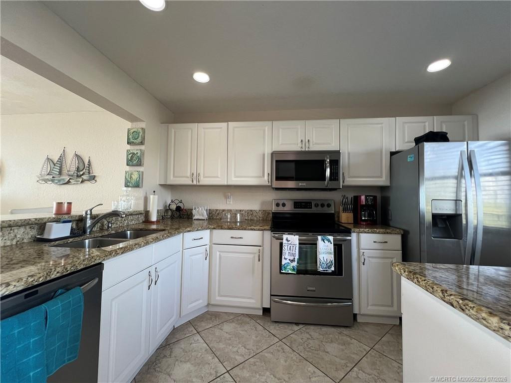 Photo 5 at 4250 N Highway A1A 302, Fort Pierce