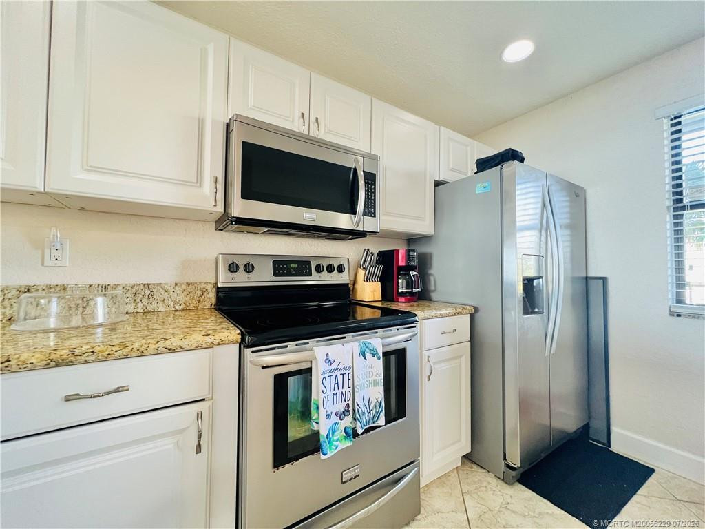Photo 7 at 4250 N Highway A1A 302, Fort Pierce