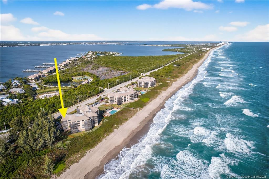 2491 NE Ocean Boulevard 106, Stuart – Condominium for sale