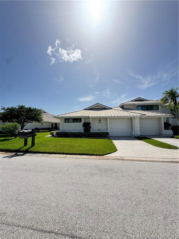 Photo 3 at 5639 SE Foxcross Place, Stuart