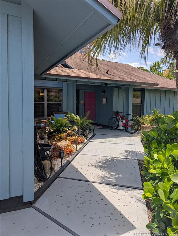 7874 SE Lexington Avenue, Hobe Sound, FL 33455