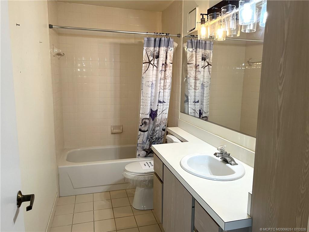 2nd Bathroom