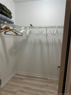 Walk-in MBR Closet