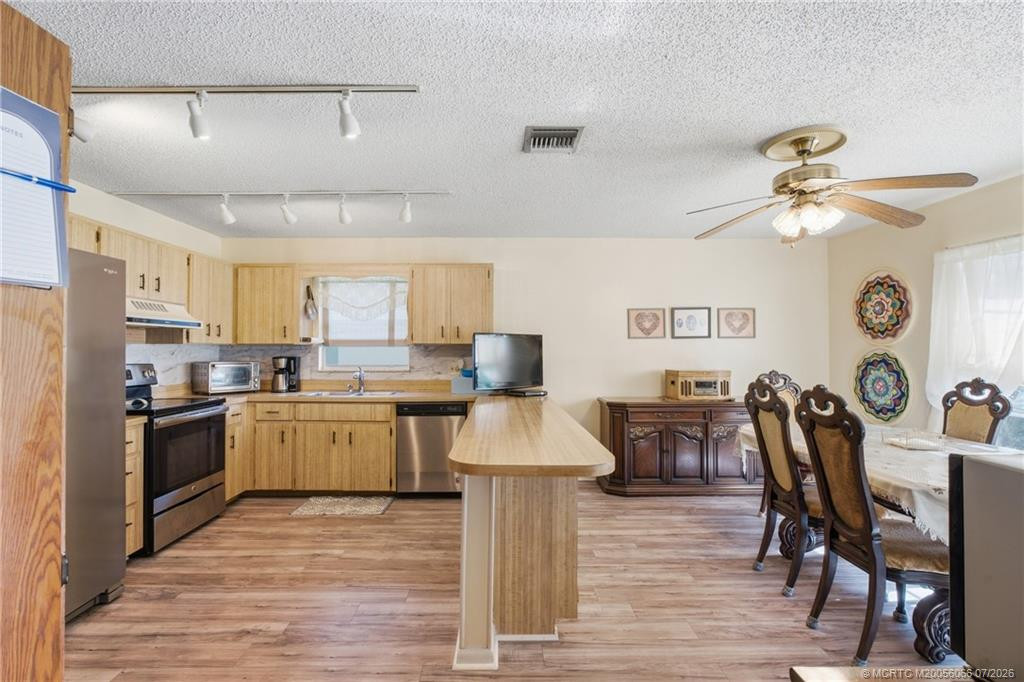 2509 NE 18th Lane, Jensen Beach FL - photo 7 of 26