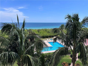 Photo for 3880 N Highway A1A 403, Fort Pierce, FL 34949 - listing #M20049078 3880 N Highway A1A 403, Fort Pierce, FL 34949