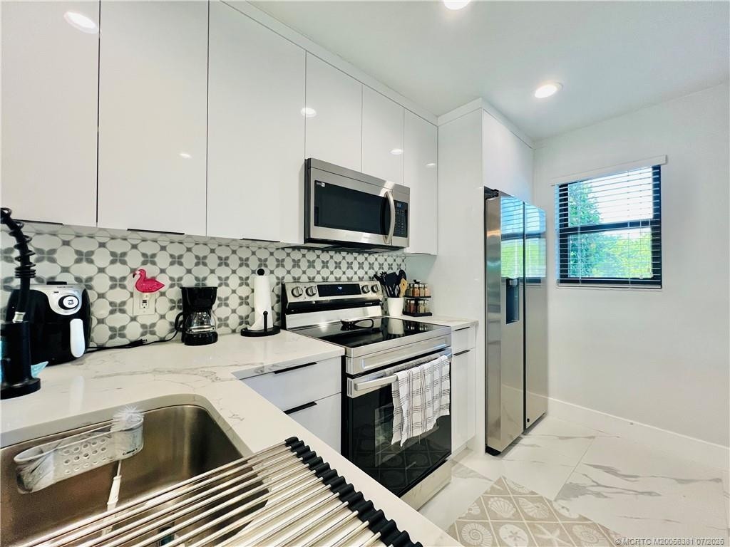 Photo 5 at 4225 N Highway A1A 20, Fort Pierce
