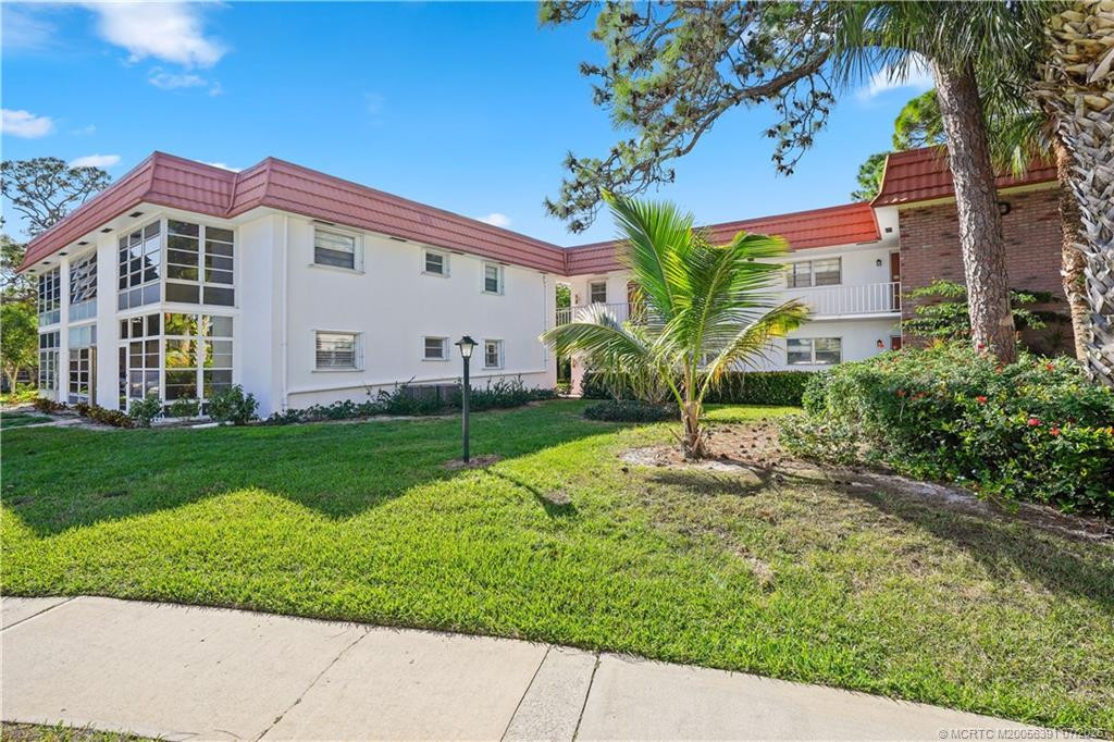 1 bedroom Condominium at 2600 SE Ocean Boulevard #Dd-12, Vista Pines Condo, Stuart — photo 2