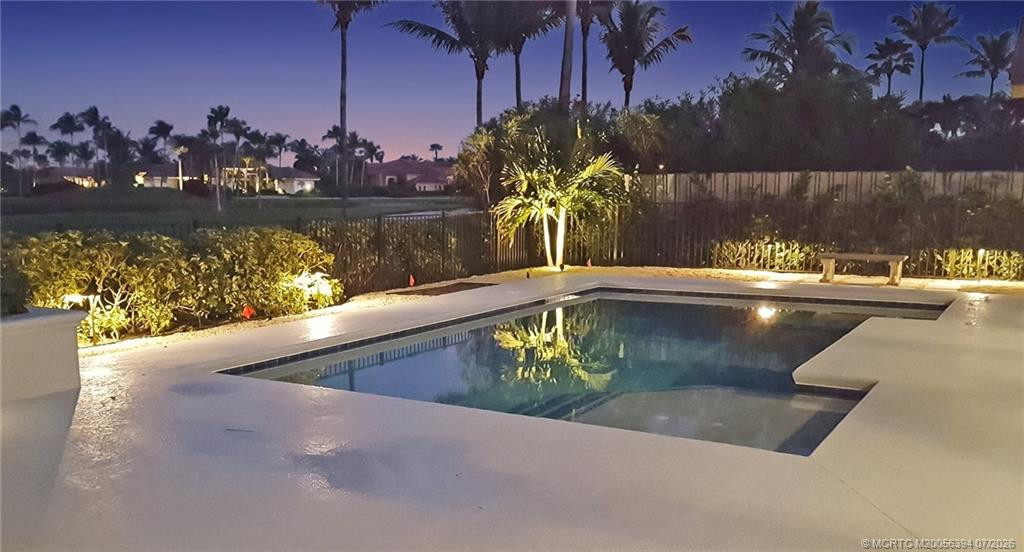 A lovely evening setting at 6943 SE Harbor Circle, Stuart