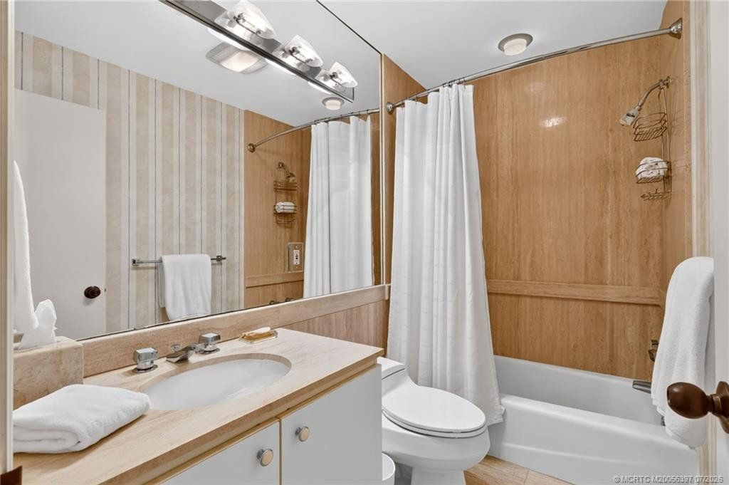 Ensuite Bath for bedroom 2