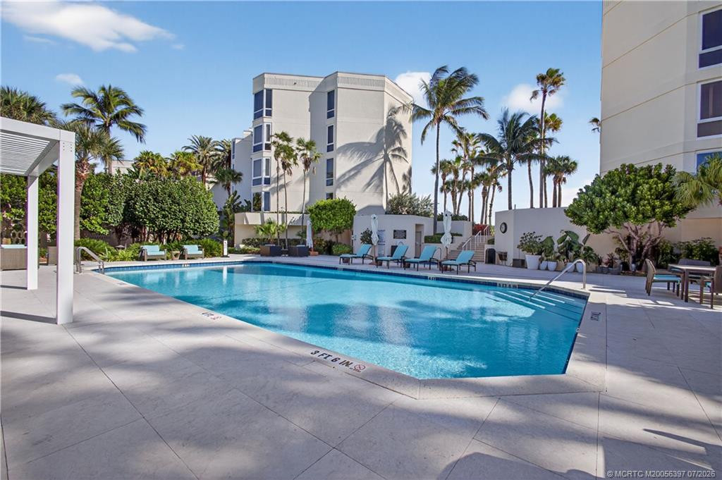 Ocean Isle pool area