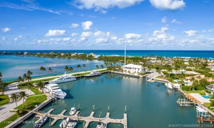 Sailfish Point full-service marina