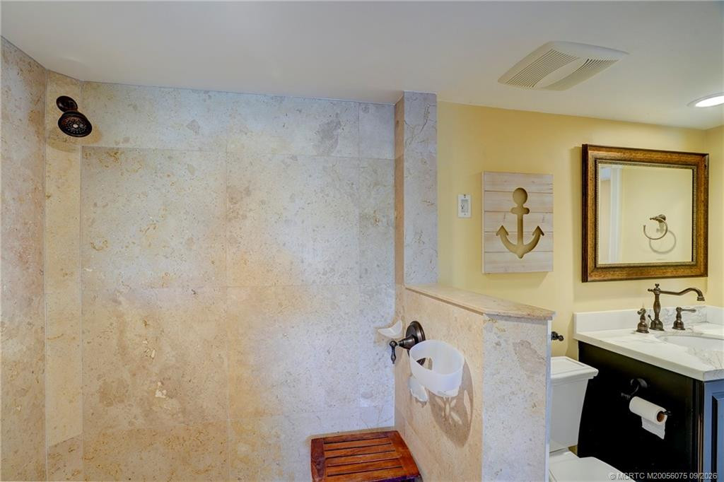 40 NE Plantation Road #101, Stuart FL - photo 12 of 31