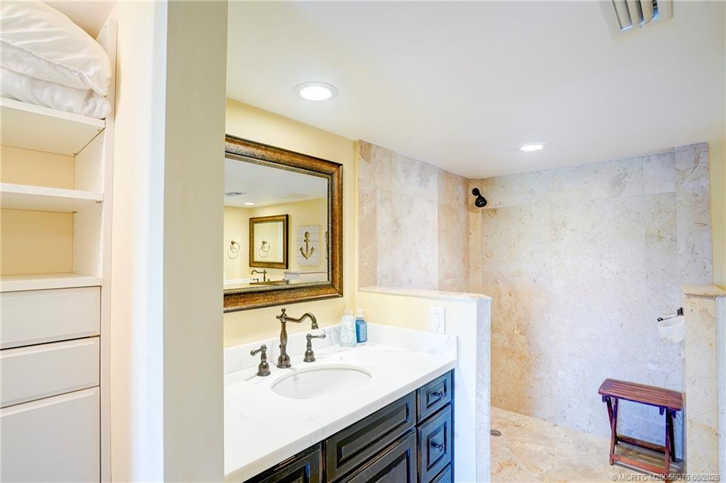 40 NE Plantation Road #101, Stuart FL - photo 14 of 31