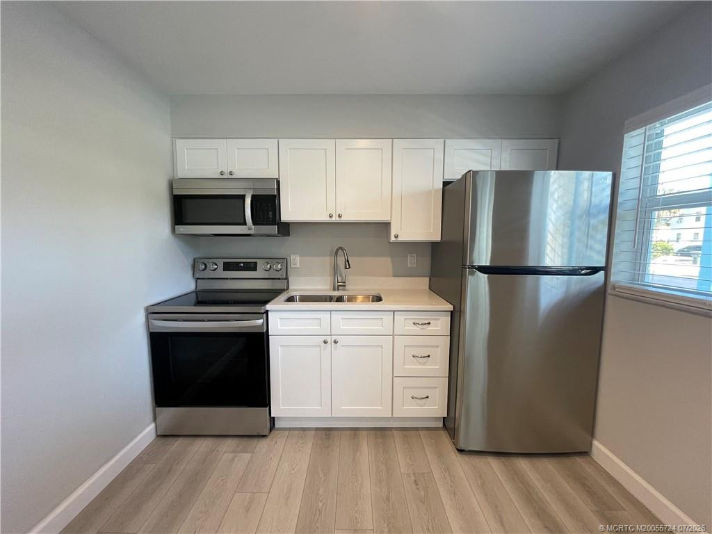 Photo 4 at 661 Hernando Street 4, Fort Pierce