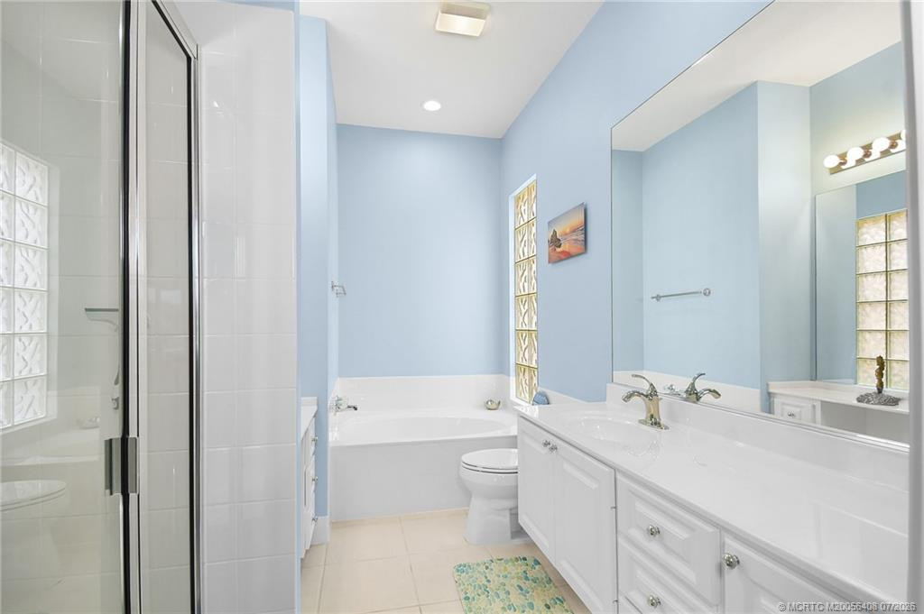 Her Side with Tub