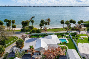Virtual complex...close off one driveway and add some grass and a pool, a garage...there are limitless options!