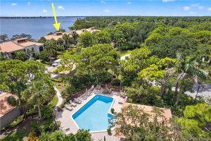 Bayhead Pool