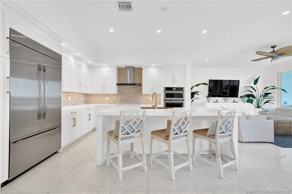 Kitchen Center Island area