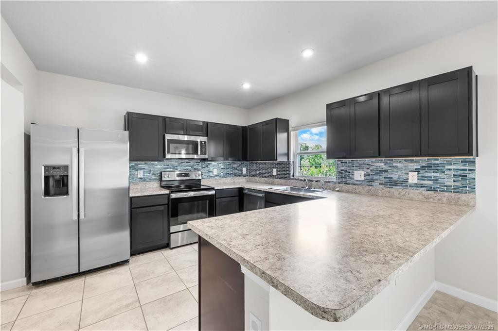 Photo 4 at 359 Clementine Road, Fort Pierce