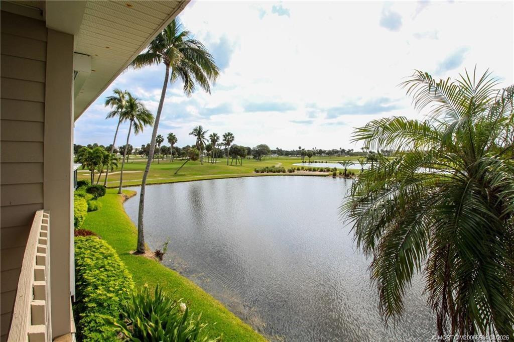 Photo 4 at 310 NE Golfview Circle, Stuart