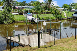 Dock & Boat Lift