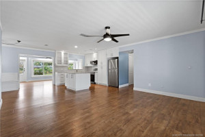 Living & Kitchen