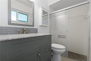 Bathroom 3 of 3