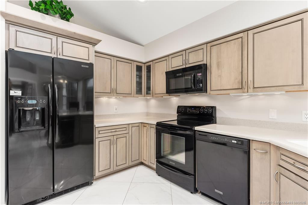 Photo 8 at 2251 NW Seagrass Drive, Palm City