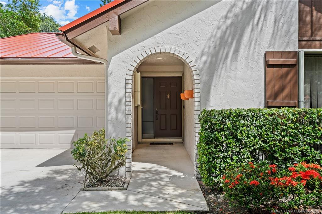 3 bedroom Single Family Residence at 2600 SW Willowood Circle, Martin Downs Starling Court M D 15, Palm City — photo 2