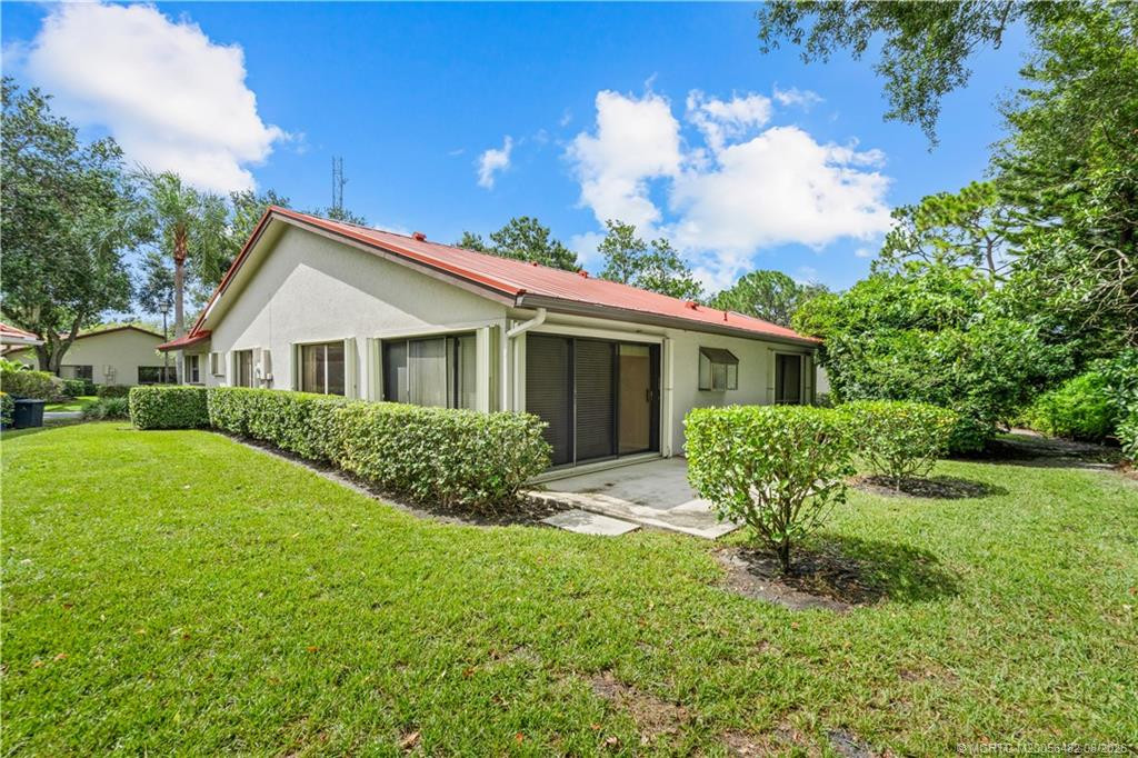 3 bedroom Single Family Residence at 2600 SW Willowood Circle, Martin Downs Starling Court M D 15, Palm City — photo 3