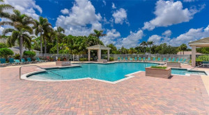 Lake Forest Community Pool