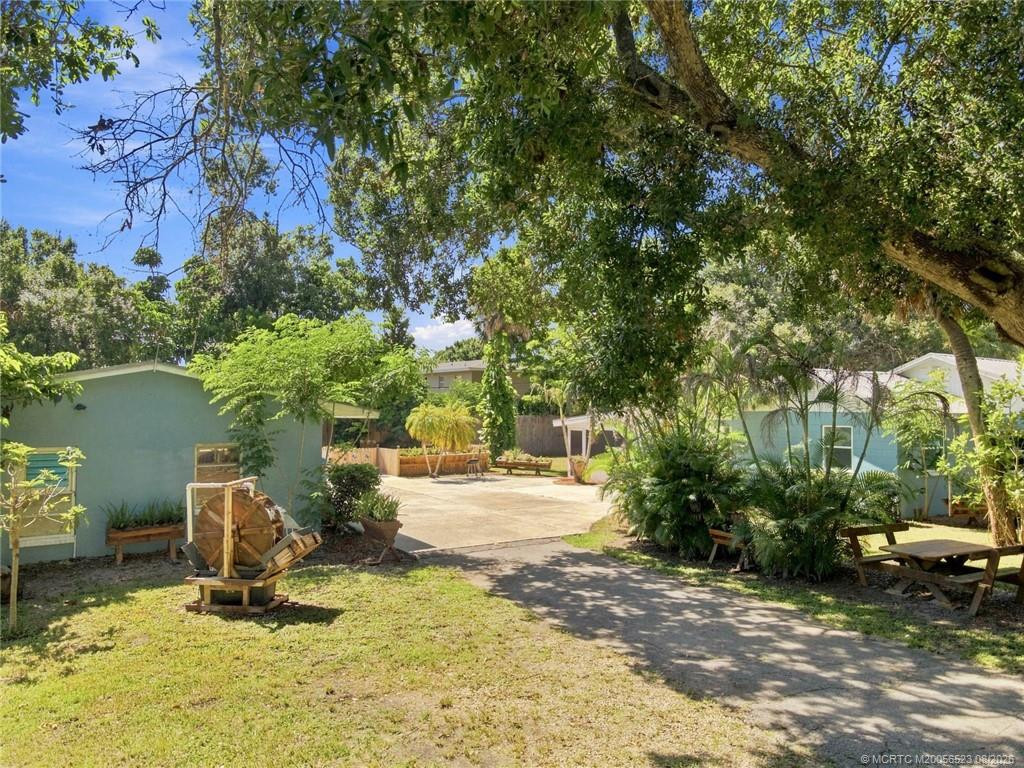 Photo 4 at 1895 39th Avenue, Vero Beach