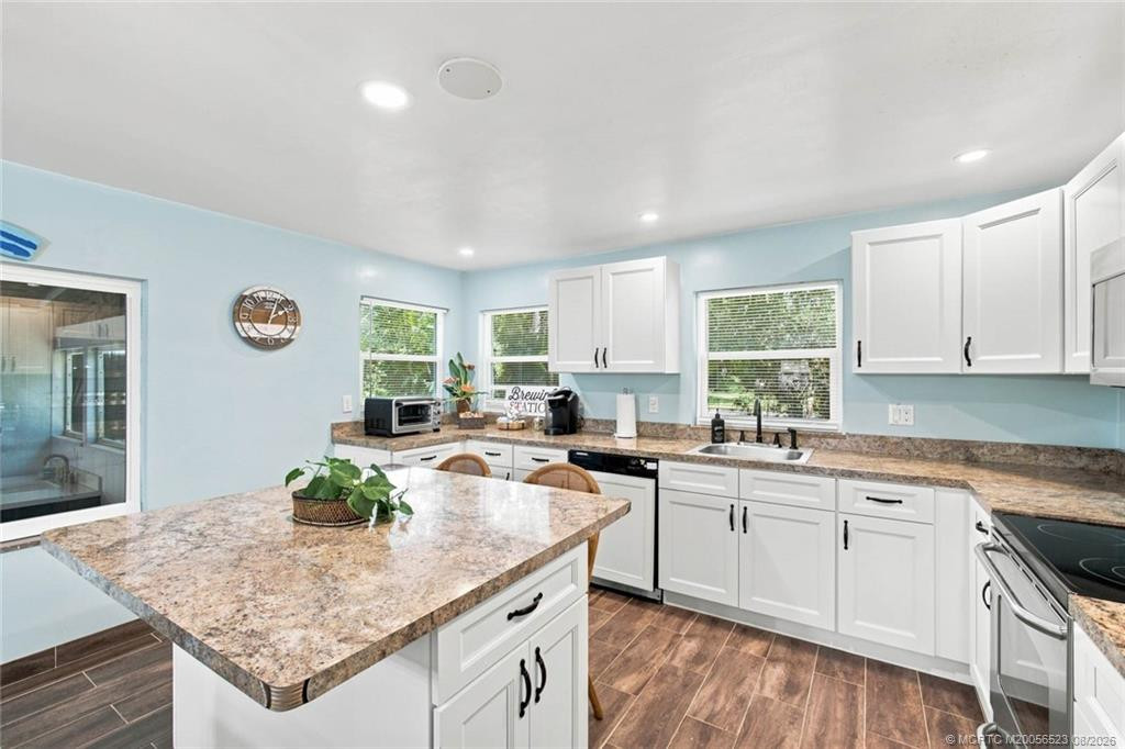 Photo 7 at 1895 39th Avenue, Vero Beach