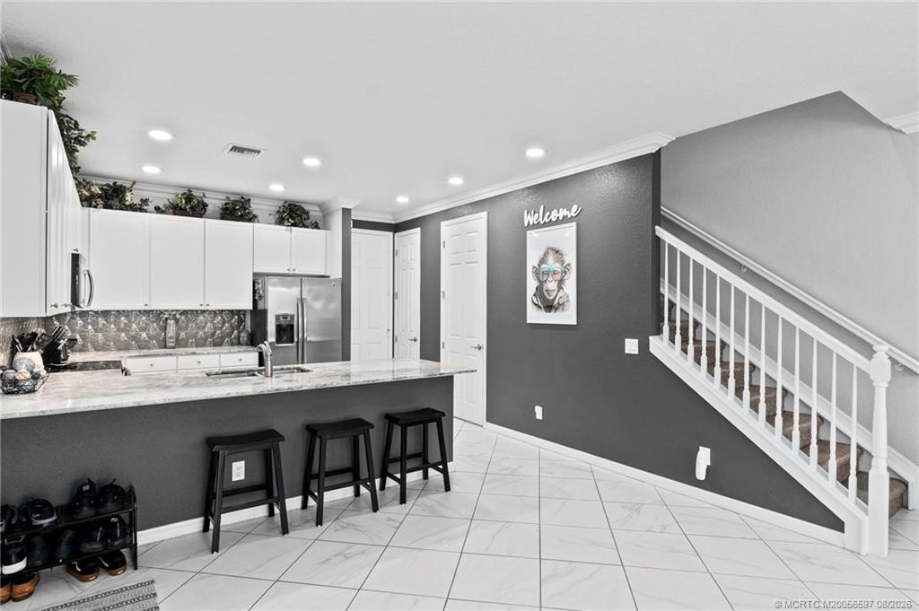 650 SW Glen Crest Way, Stuart FL - photo 11 of 32