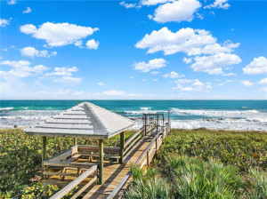 Beach Access with shade shack!