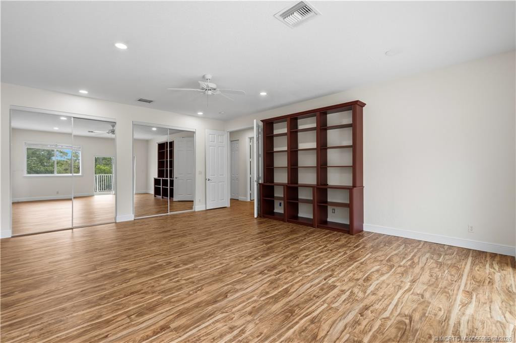 oversized bedroom perfect for gym, playroom etc