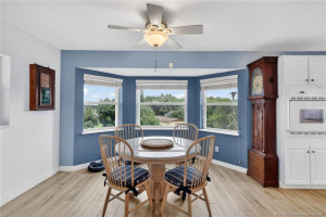 Dining room nook
