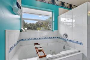 Spacious tub