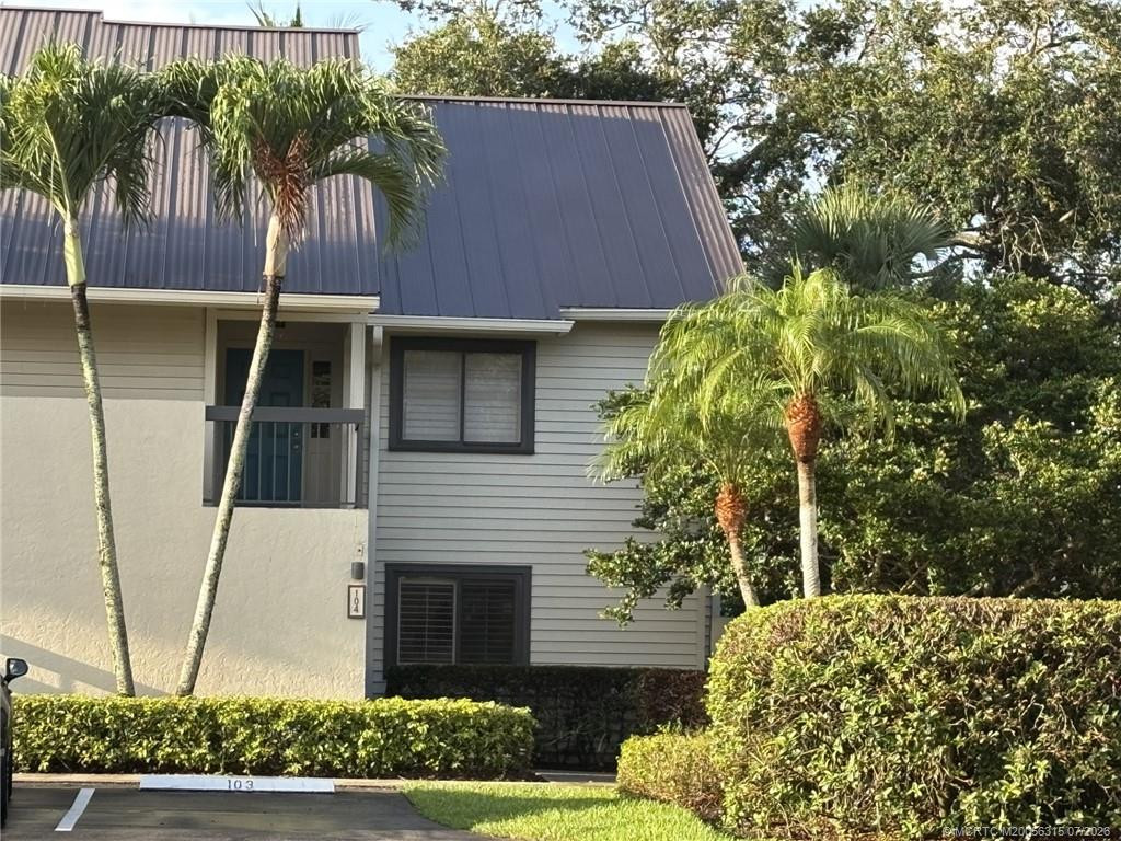5152 SE Club Way 104, Stuart – Condominium for sale