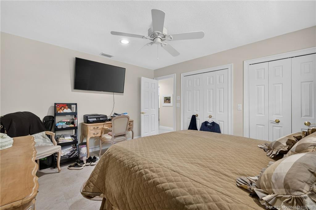 Photo 33