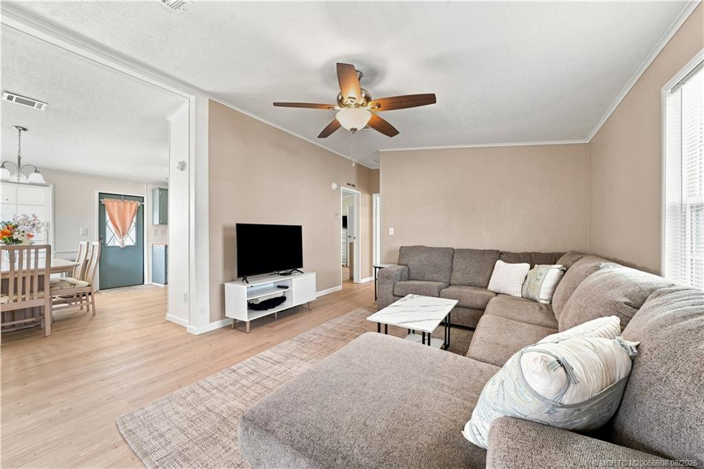 2917 Fiddlewood Circle, Fort Pierce FL - photo 10 of 39