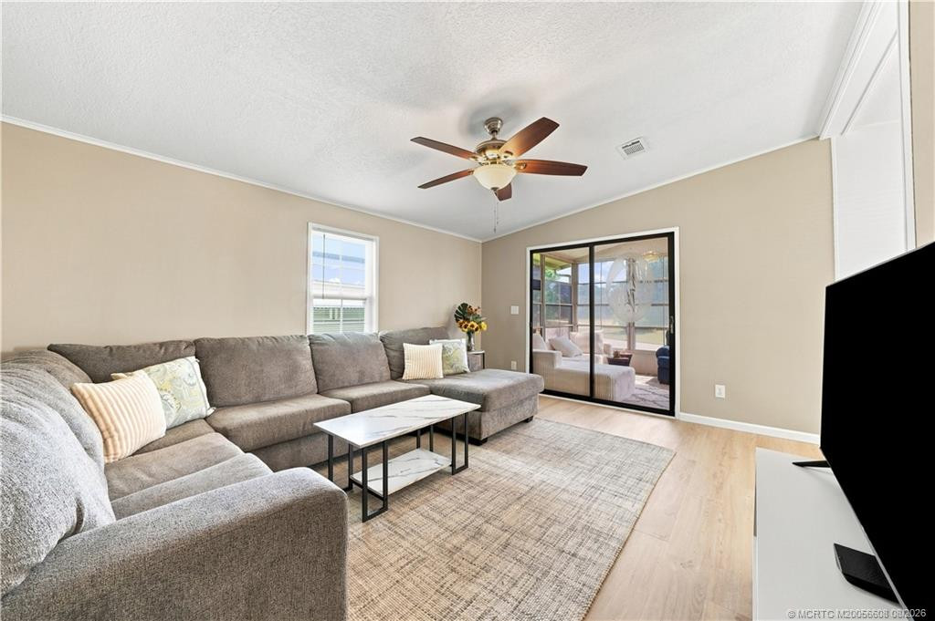 2917 Fiddlewood Circle, Fort Pierce FL - photo 12 of 39
