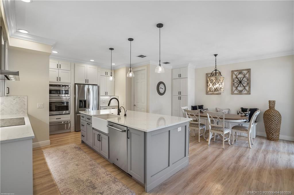 Kitchen Center Island