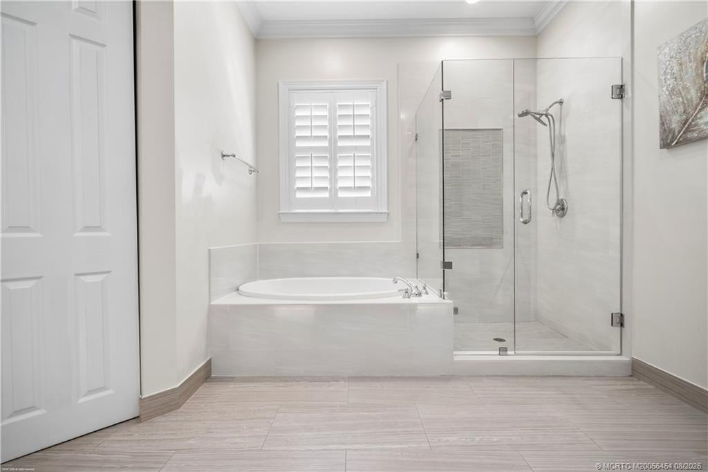 Separate Tub & Shower
