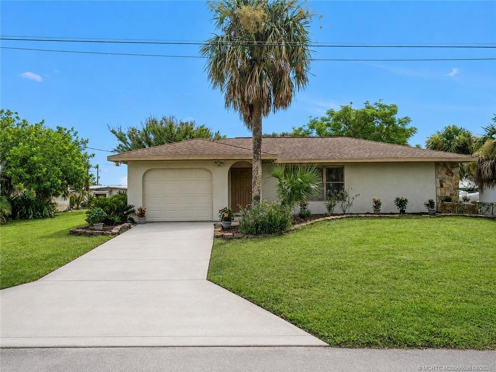 2 bedroom Single Family Residence at 104 Sheridan Lane, Jensen Beach, Jensen Beach — photo 2