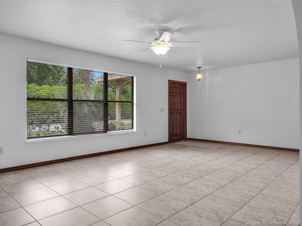 104 Sheridan Lane, Jensen Beach FL - photo 7 of 35