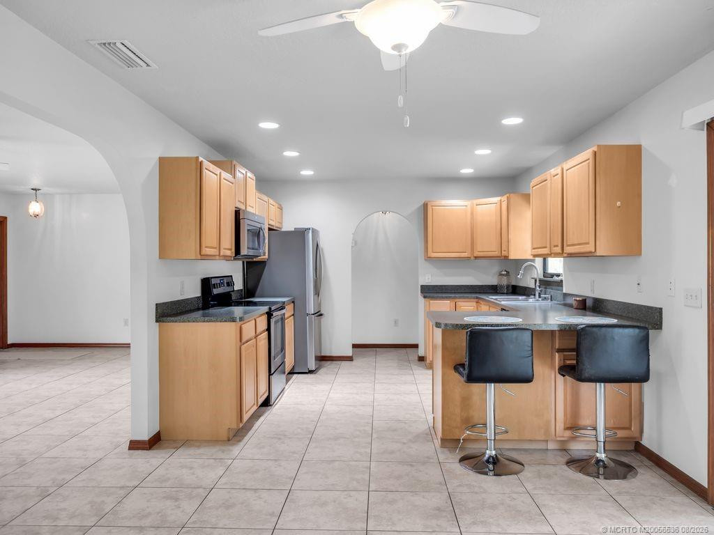 104 Sheridan Lane, Jensen Beach FL - photo 18 of 35