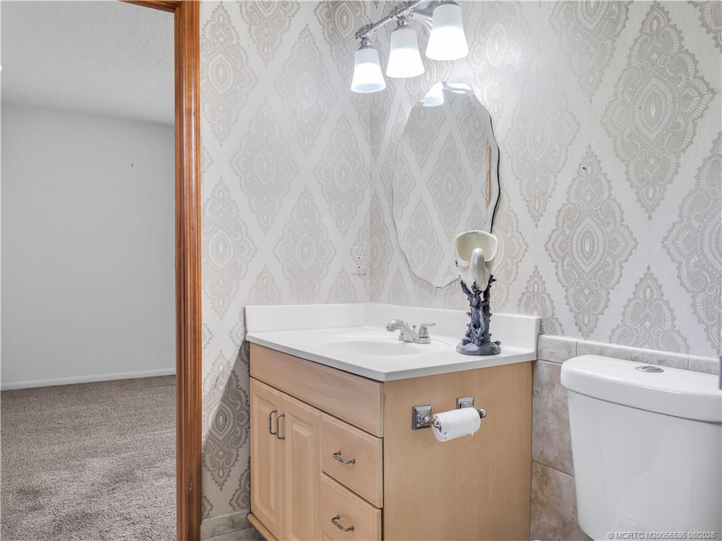 104 Sheridan Lane, Jensen Beach FL - photo 23 of 35